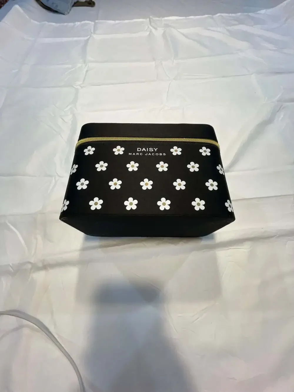 Marc Jacobs Daisy Floral Pattern Cosmetic Case